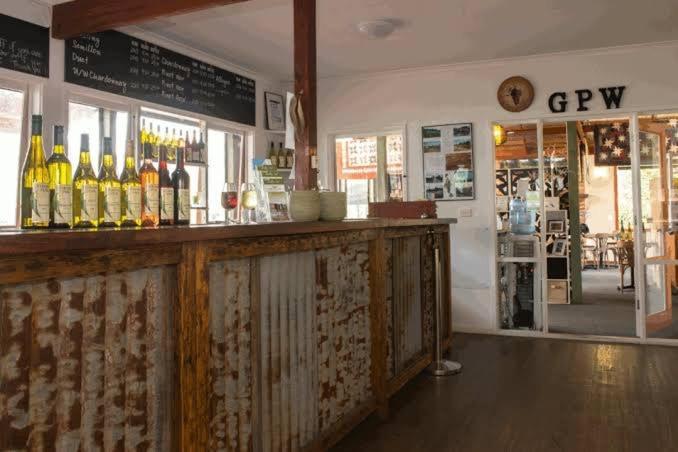 Gisborne Peak Winery Short Term Stays Exterior photo