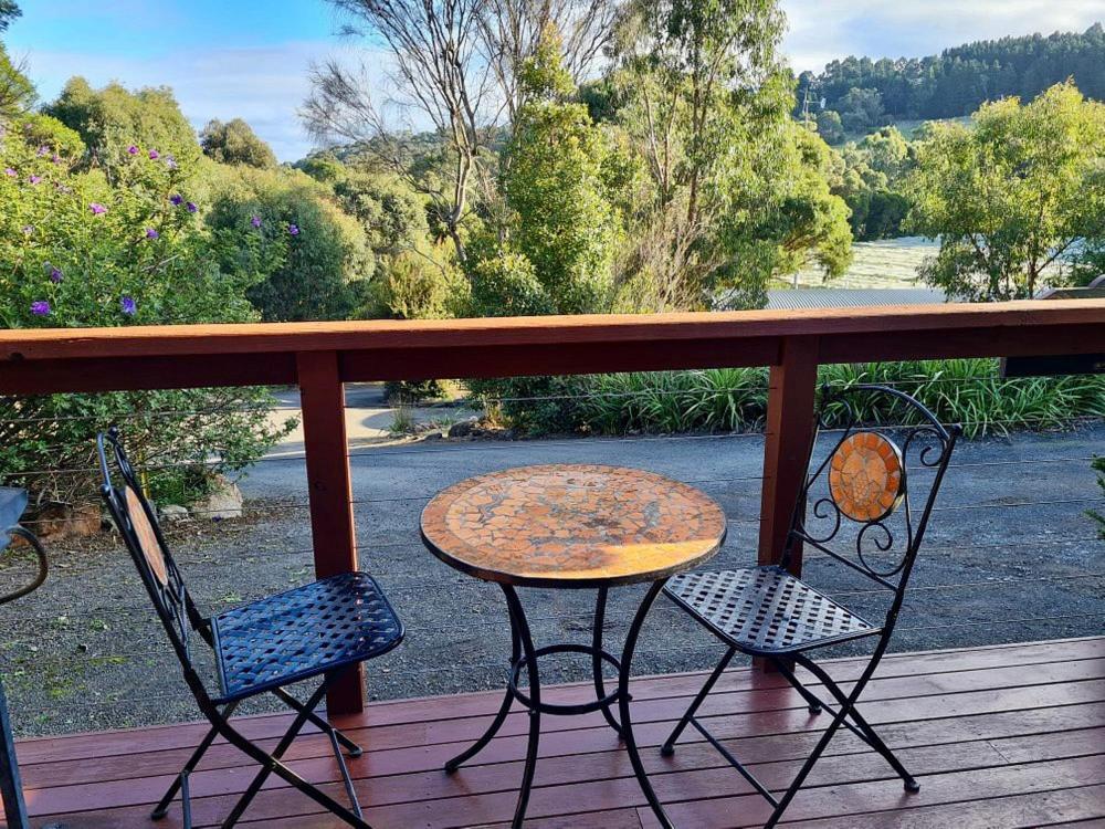 Gisborne Peak Winery Short Term Stays Exterior photo