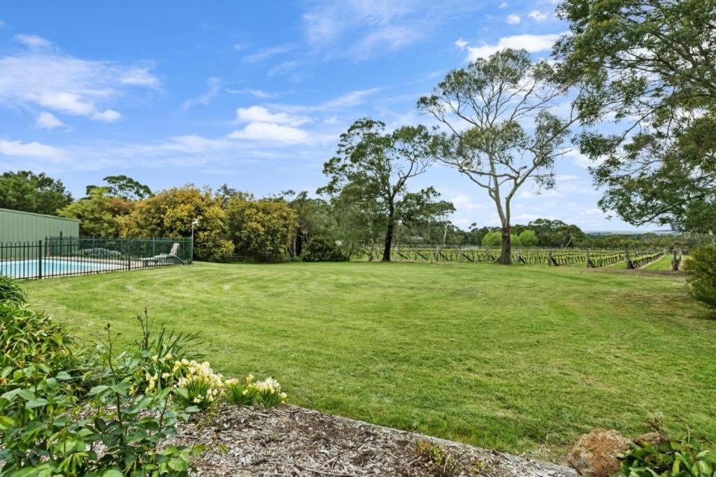 Gisborne Peak Winery Short Term Stays Exterior photo