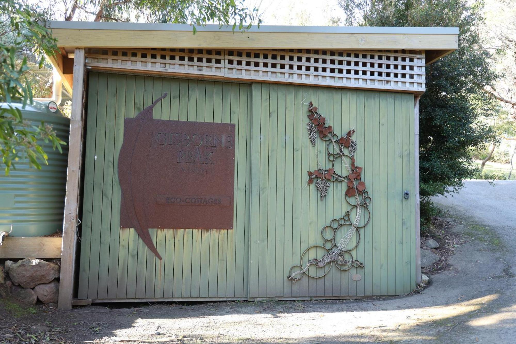 Gisborne Peak Winery Short Term Stays Exterior photo