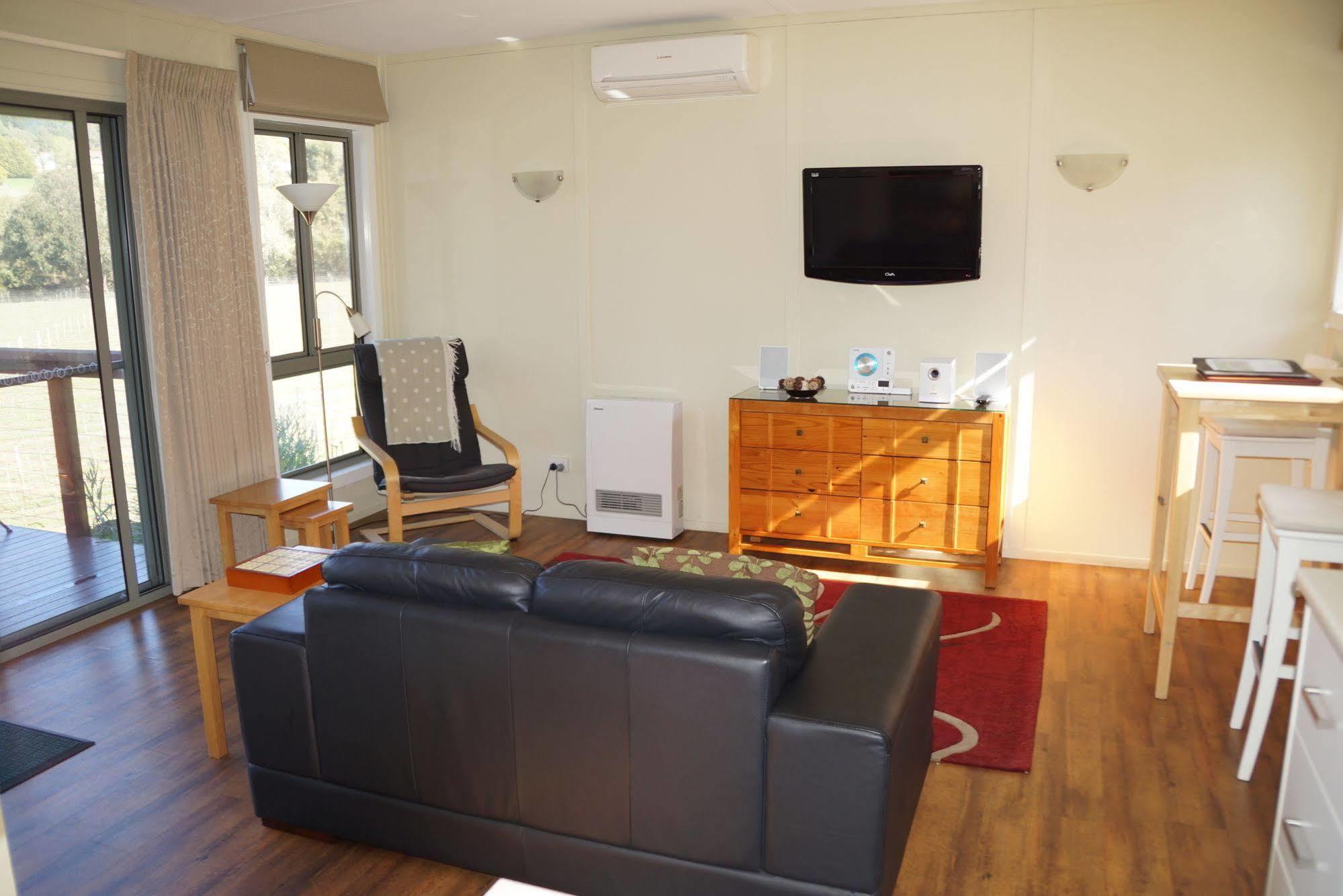 Gisborne Peak Winery Short Term Stays Exterior photo
